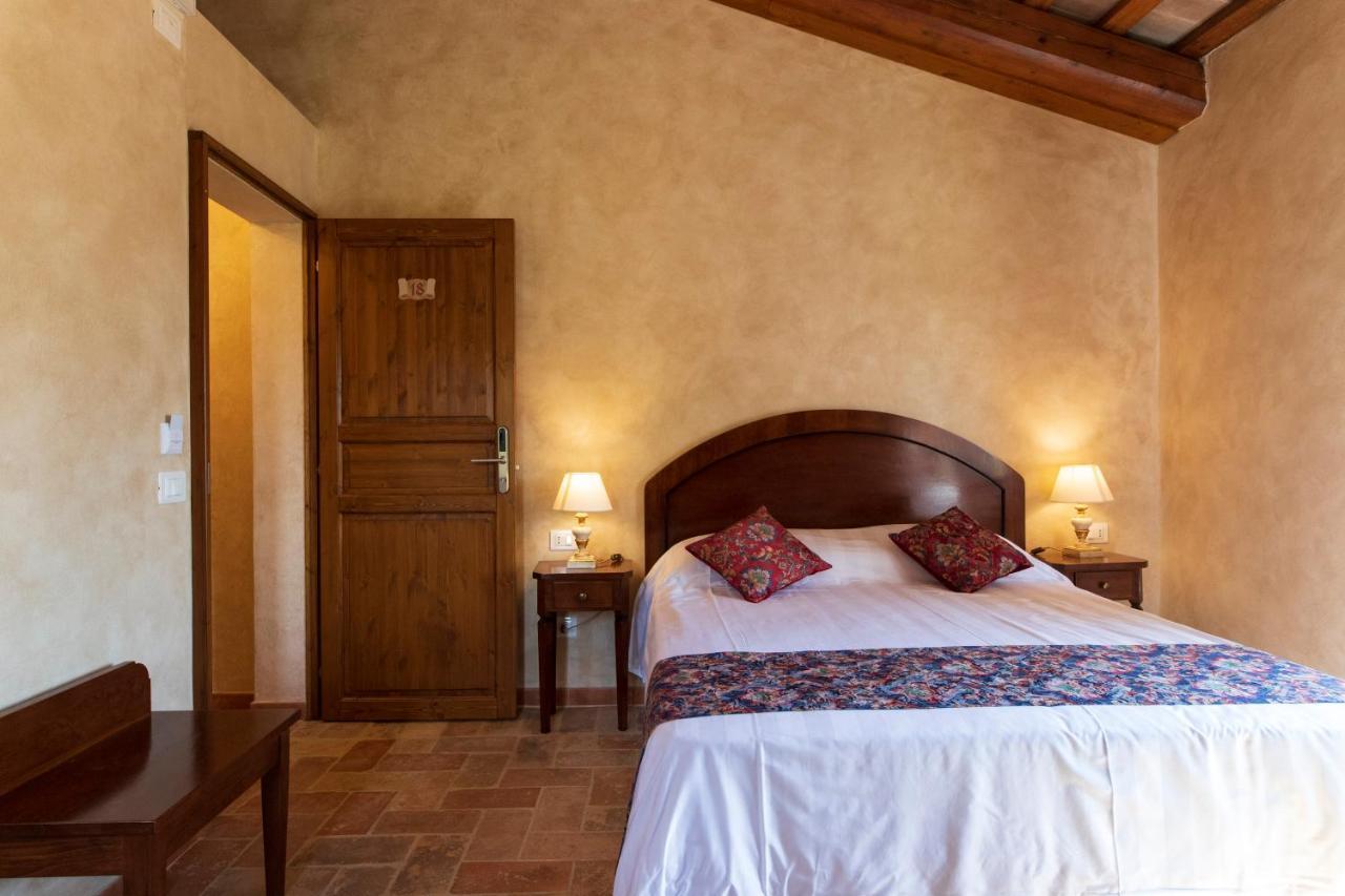 Locanda Di Montegiove فانو المظهر الخارجي الصورة